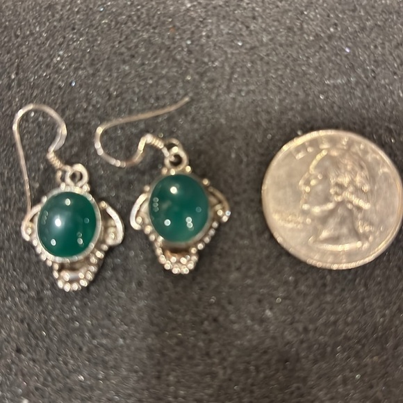 Sterling Silver 925 Green Onyx Pierced Earrings - Picture 3 of 3